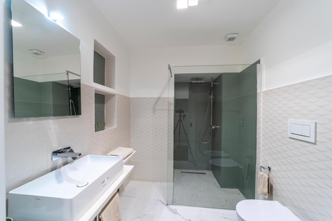 Domus Aurea B&B And Suites Рим Екстериор снимка